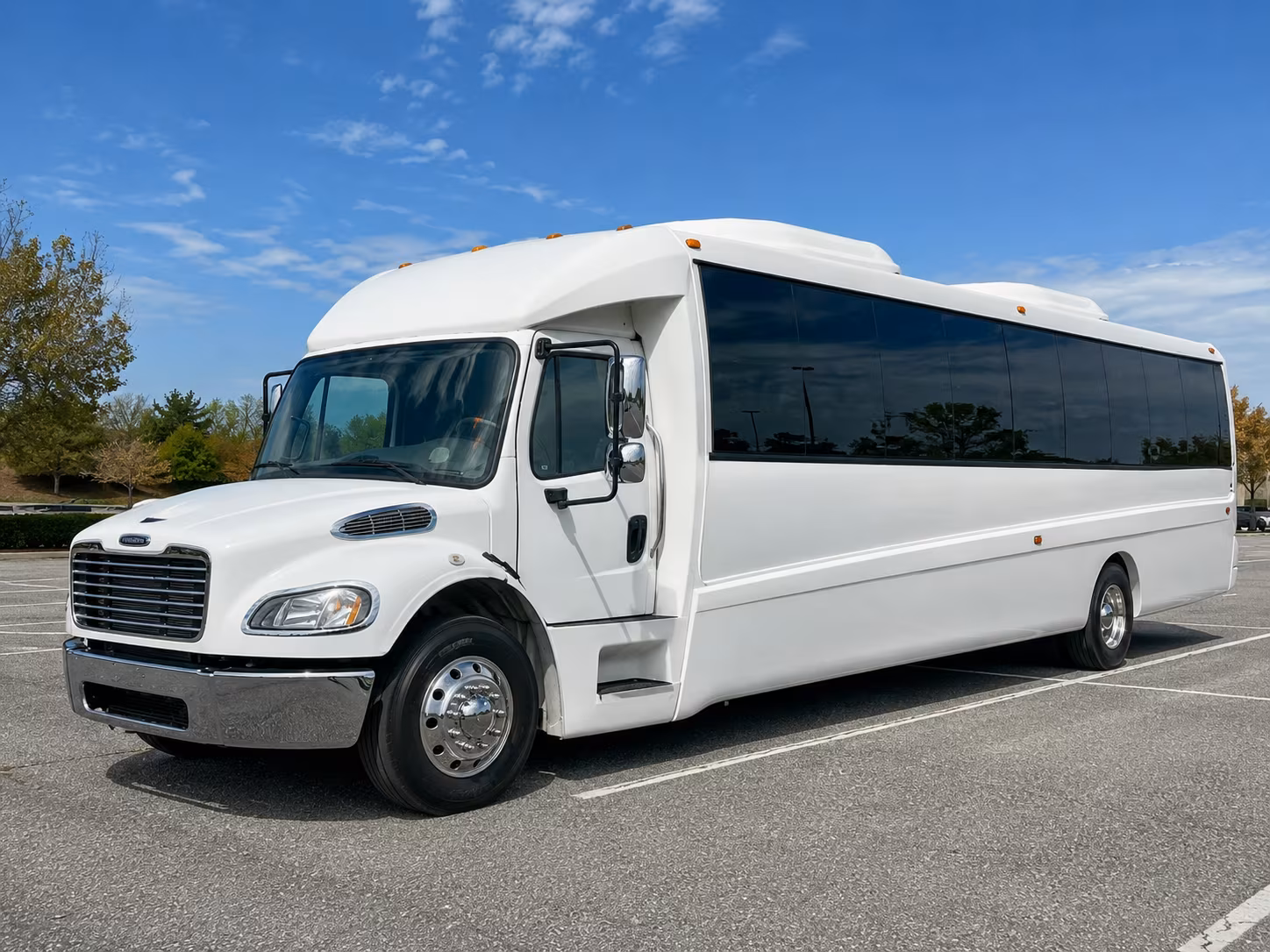 highland 30 passenger party bus