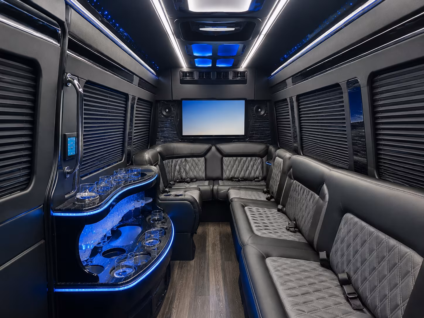 highlandcharterbuscompany com puts csusb campus tours and local field trips within easy reach